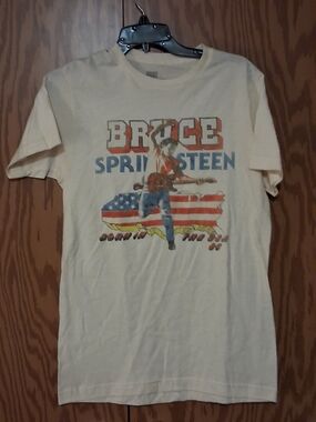 Born In The USA '85 T-Shirt Men’s Medium Cream Graphic Band Tee Rock Tour Replic